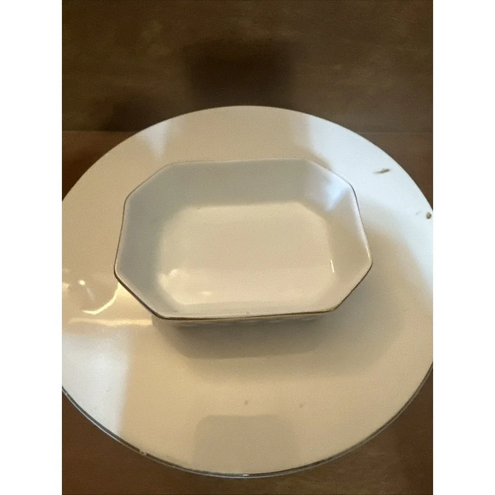 VTG Estee Lauder Porcelain Soap Or Trinket Dish Art Deco Gold Trim